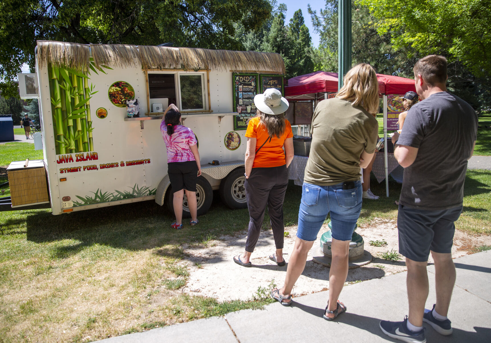 Arts and Eats Food Truck Fest